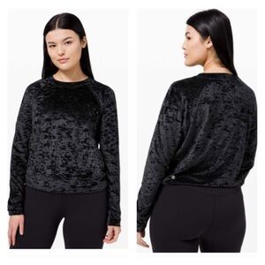 Lululemon Warm Down Crew Crushed Velvet
Black Size 8